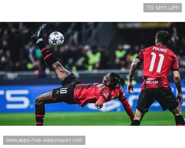 莱奥门前凌空扫射得手庆祝